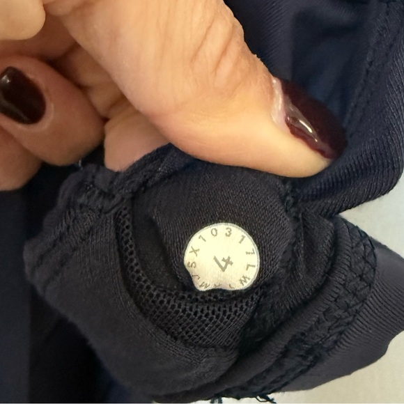 Lululemon Tank - Picture 4 of 8